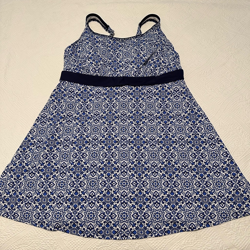 SWIM DRESS by Land’s End 18 DD Underwire Mosaic Print